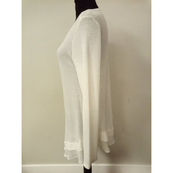 Coco and Main Women's White Crewneck Sweater Size Medium - Picture 2 of 6